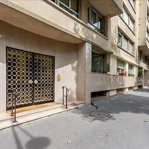 https://nid-douillet-et-chaleureux-pour-se-detendre.fr-paris.fr