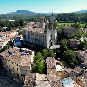 https://auberge-de-la-fontaine-rians.fr-provencehotel.com